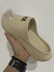 HOKA ONE ORA ORA Arch Design รองเท้ากู้คืนผู้ชายหนึ่งร้อยสบาย ๆ รองเท้าชายหาดกลางแจ้ง