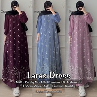 Laras dress by Alana