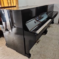 Yamaha U1 piano