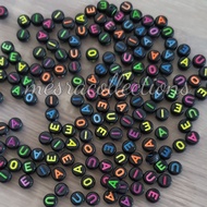 100 pcs AEIOU beads alphabet vokal abjad manik huruf untuk craft project decoration ideas keychain b