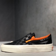 Kasut Kanvas VANS Classic Slip-on Low-Top Skateboard