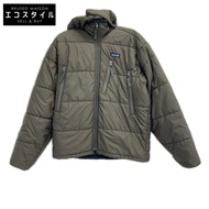 Patagonia 2002款 83990 卡其色連帽羽絨服，M碼 [二手]