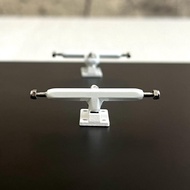 Pro Fingerboard 36mm Six Truck (36mm White) BW4Q