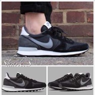 NIKE WMNS INTERNATIONALIST