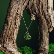 未經加工的捷克隕石吊墜