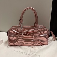 小Ck CHARLES & KEITH 金屬粉色蝴蝶結抓皺保齡球包