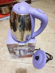 品牌紫色快煮壺原價1000多，煮水、泡茶更安心，304不鏽鋼材質經久耐用，可以直接煮茶或是帶有酸性花茶，幾乎全新未曾使用過狀況見圖唯此一個