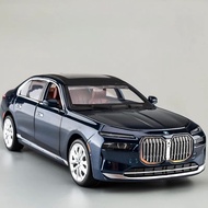 Flash 1:24 BMW I7 G70 limousine Alloy Model Car Toy Diecasts Metal Casting Sound and Light Car Toys 