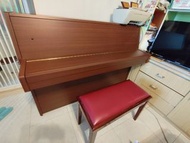 Yamaha C108 直立式鋼琴