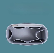 日本暢銷 - 適用 LongChamp 手袋多間格內膽分隔包 手提袋中袋內膽 底長: 27cm 高: 16cm 寬: 12.5cm｜毛毯料帶側面拉鏈 - 霧藍 (長柄中號)