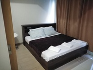 Wonderful 1BR Suite BGC Uptown Mall