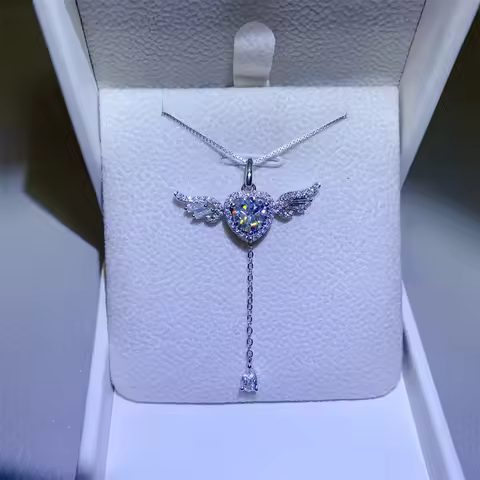 Platinum Texture Little Angel Necklace Pendant For Women 1ct Moissanite PT950 Platinum | delicate an