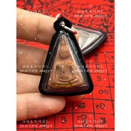 龙普玛哈席拉 南帕亚 历来粉混合圣粉 前方有龙普玛哈席拉的加沙和圣发 佛牌背后面有塞入顶级力南劈圣石