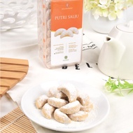 Putri Salju / Coklat Hati/ Cranberry/ Str Toples Segi 4 Holland Bakery