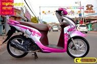 Tem Trùm Xe Vision Hello Kitty Trắng Hồng - V-4501