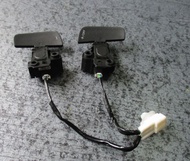 (ของแท้) DG9H32049 02 และ D09H663P0  Paddle shift แพดเดิ้ล ชิฟ และแผงคอสำหรับติดตั้ง 2 Mazda2 ปี 201