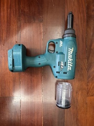 Makita. MAKITA 牧田DRV250 18V 充電式拉釘槍 (Made in Japan); Without battery