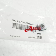 R155 V3 MT09 R6 R1 TMAX FZ09 FZ1 NUT SPRING CLIP COVERSET FENDER METER TAIL 90183-05076 / 90183-050A