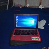 netbook Asus e202s