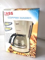 抵買！全新 品質高 1.5L Coffee maker 過濾式咖啡機。德國品牌，全新有盒及說明書. Complete packing. 易清潔，有防乾燒保護、防滴水功能、電線收藏位。功能及質料好好。詳