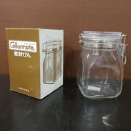 made in japan CellarMate Airtight Glass Jar Vacuum Sealed Glass Bottle Jar 1 Liter