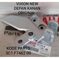 FRONT RIGHT FOSTEP MOUNT FOR VIXION NEW Original 3C1 F7462 00