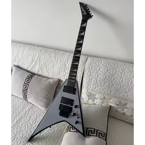 High quality Jackson guitars,rosewood fingerboard, double tremolo system,EMG pickups