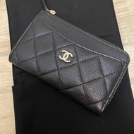 Chanel 2023新版雷標 L型拉鍊零錢包卡包 荔枝皮黑金