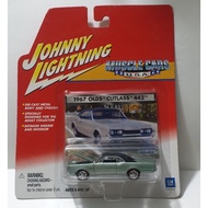 Johnny Lightning Muscle Car 1967 Olds Cutlass 442