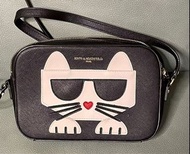 99%新 Karl Lagerfeld 老佛爺貓貓壓紋相機包