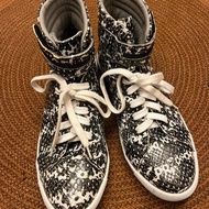 KARL LAGERFELD 真皮高筒鞋｜義大利製｜蛇紋質感・39 號✨