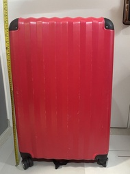 紅色4輪硬身行李箱/旅行喼 (約30吋）Red 4-wheel hard-shell suitcase/luggage (approx. 30 inches)