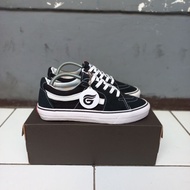 Gs15 men's sneakers black and white eska short casual shoes