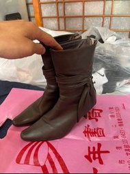 「 二手鞋 」 La New 女版皮革靴子 23cm（咖啡）77