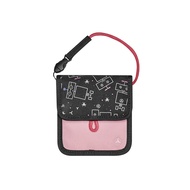 กระเป๋าเด็ก มี 2 สี ให้เลือก คือสีฟ้า และ สีชมพู ลวดลายหุ่นยนต์ Mercedes-Benz เรืองแสงได้ในที่มืด ผล