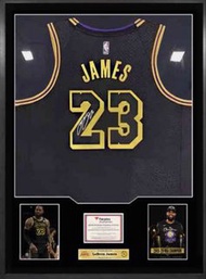 勒邦占士LeBron James Lakers湖人親筆簽名球衣連證書展示框