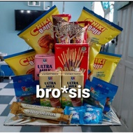 Kue Ulang Tahun Snack / Kue ultah snack / Snack Graduation / Wisuda /snack tower / kue ulang tahun