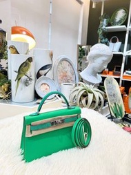 Hermes mini kelly 2.  Touch