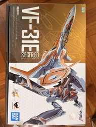 近乎全新DX 超合金Bandai VF-31E Siegfried