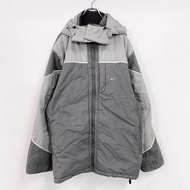 古著2000年代Nike登山羽絨服，復古款，附襯墊，灰色，XL碼