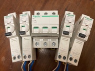Schneider 漏電斷路器