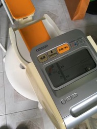 OMRON HEM-1020 歐姆龍 臂筒式 旗艦級 自動血壓計 電子血壓計 Blood Pressure Monitor
