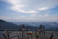 ELIVAAS Ivory Ridge 9BHK Cliffside Villa