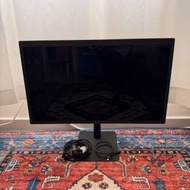 LG UltraFine 5K Display (NO VESA Mount)