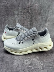 On Cloudmonster 慢跑鞋