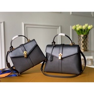 Size: 30.0 x 23.0 x 12.5