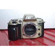 Kamera analog Nikon F60 Silver body only pake baterai CR123A bukan kamera digital