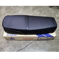 SUZUKI GP100 SEAT ASSY MADE IN THAILAND KUSYEN KUSEN TEMPAT DUDUK KUSHION KUSION CUSHION CUSION GP-1