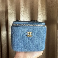 Chanel 牛仔金球小方盒  31開、卡標存、布料無褪色