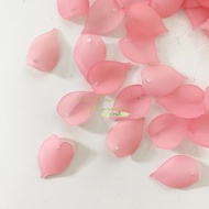 Frosty Pointed Leaf Beads